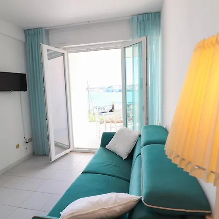 Lucrezia A 4 Posti Apartment