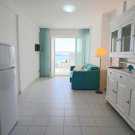Lucrezia A 4 Posti Apartment *