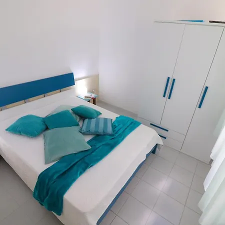 Lucrezia A 4 Posti Apartment *